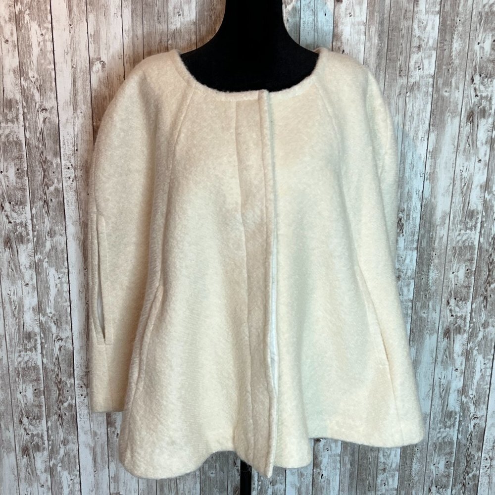 Elegant Charming London Cream Lined Button Up Poncho size 42 (UK 14)